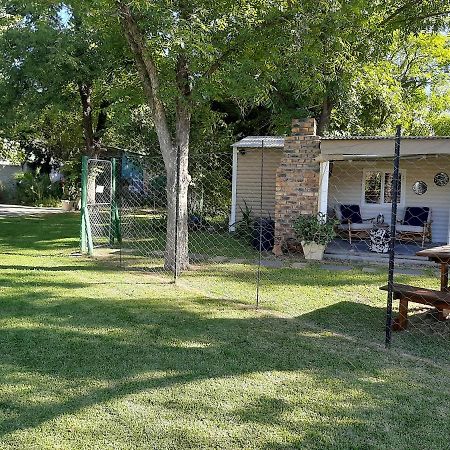 Rosenhof Nut Hut Cottage Клануилям Екстериор снимка