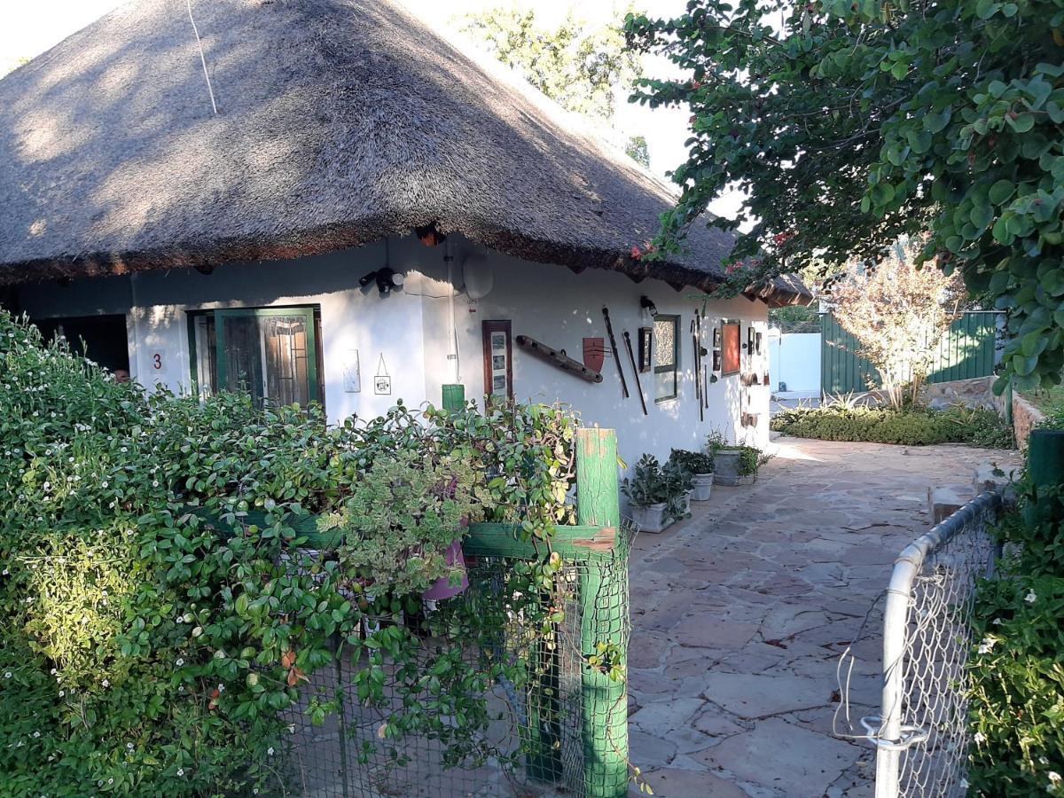 Rosenhof Nut Hut Cottage Клануилям Екстериор снимка